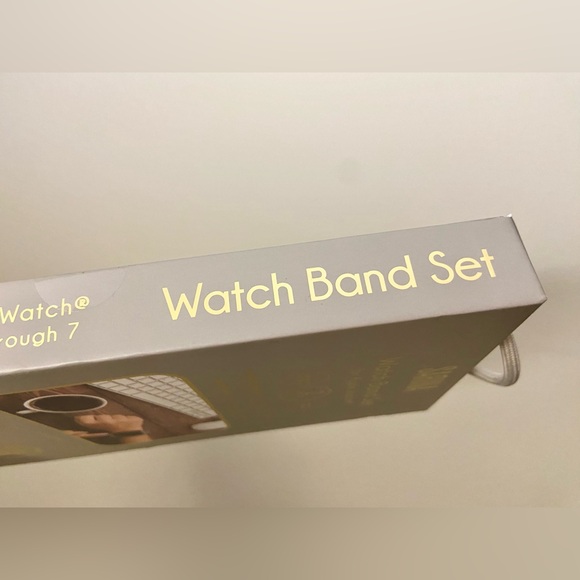 NWT! Apple watch band set of 2: Pink and lavender colors. New unopened box. - Picture 4 of 8